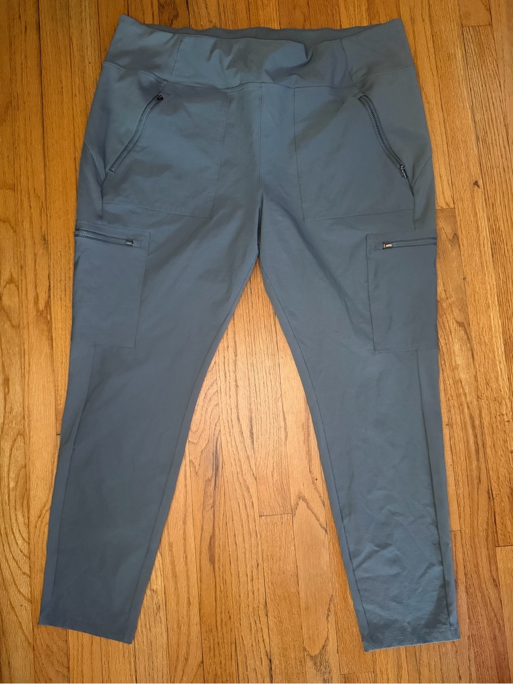 Athleta Leggings Woman's 22Headlands Hybrid Cargo II Tight Green Zip Pockets
